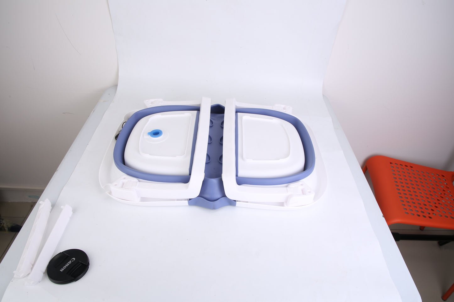 Baby Bath Tub with Thermometer | Collapsible Travel Friendly 0 To 24 Months Baby Bathtub with Drain Hole